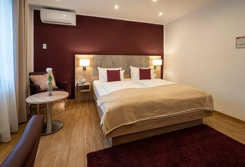 בית מלון כפרי Deutscher Hof