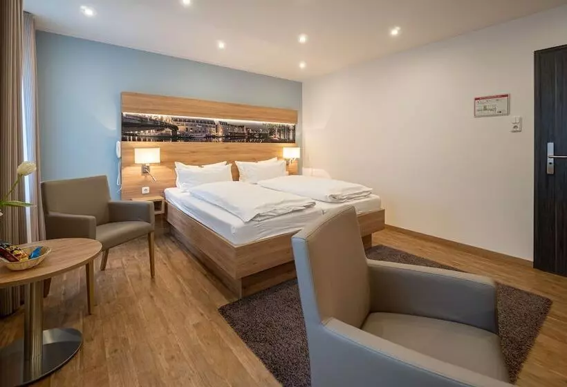 בית מלון כפרי Deutscher Hof