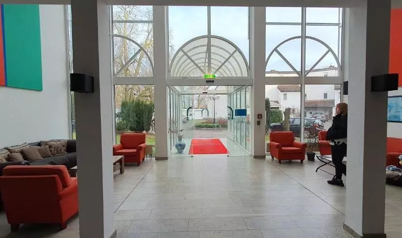 בית מלון כפרי Flörsheimer Hof