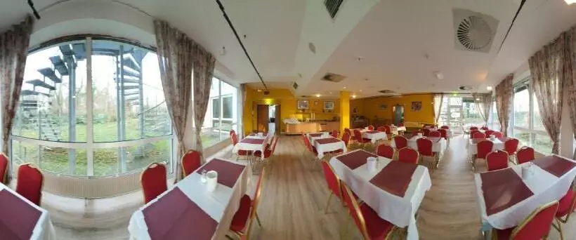 בית מלון כפרי Flörsheimer Hof