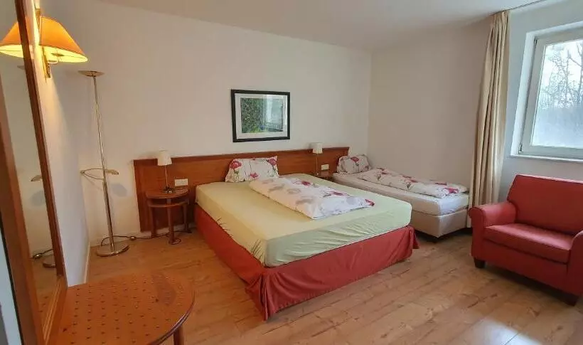 בית מלון כפרי Flörsheimer Hof