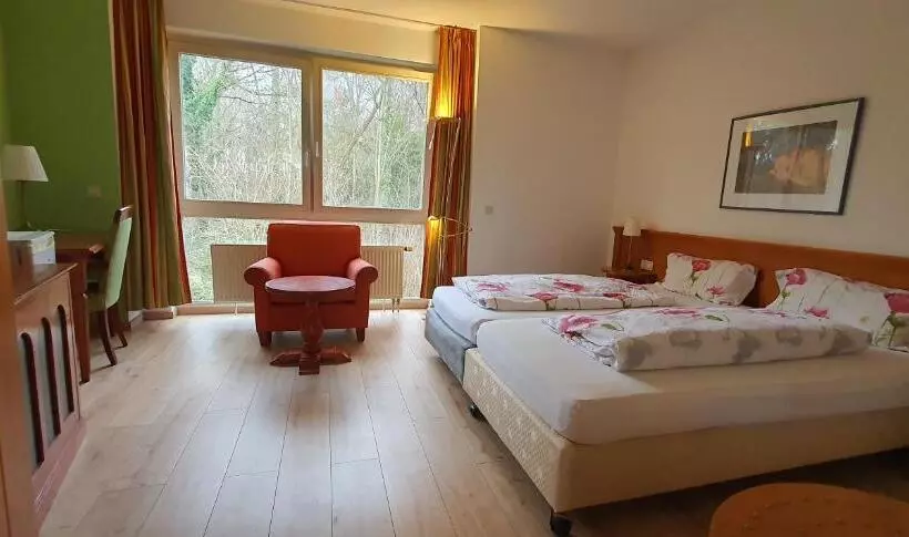 בית מלון כפרי Flörsheimer Hof