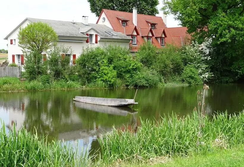 Отель Gasthof Zum Goldenen Lamm