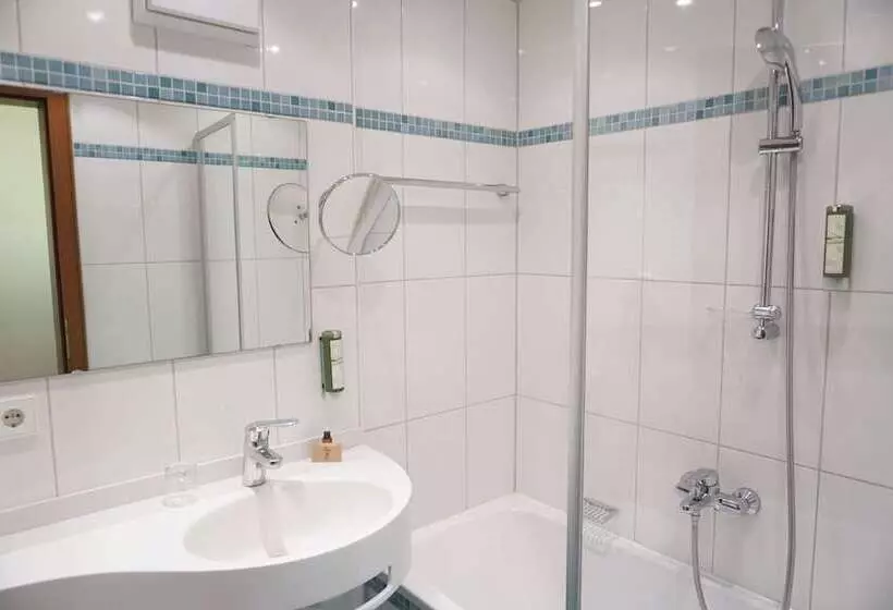 هتل Herdegen Rooms Self Check In