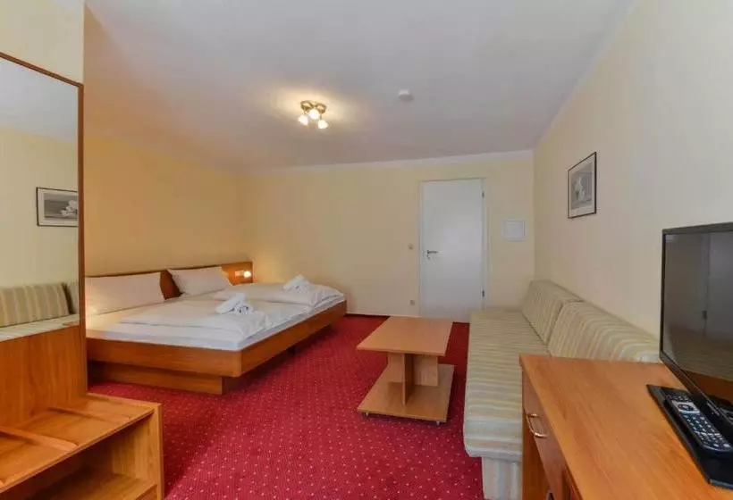 בית מלון כפרי Hessischer Hof