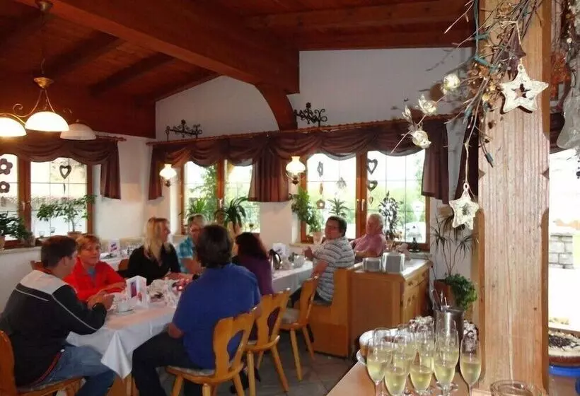 Отель Landgasthof Brandtner Wirt