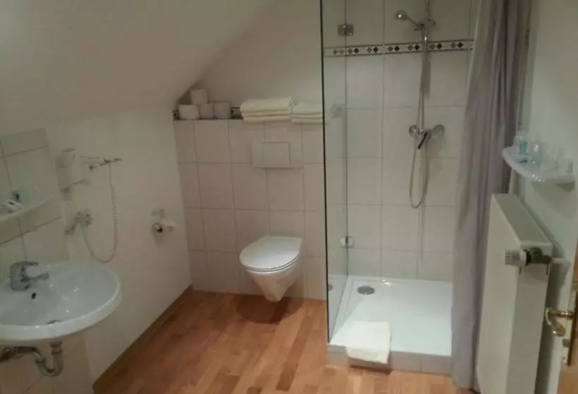 בית מלון כפרי Landgasthof Lang Zum Adler