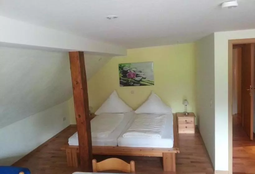 בית מלון כפרי Landgasthof Lang Zum Adler