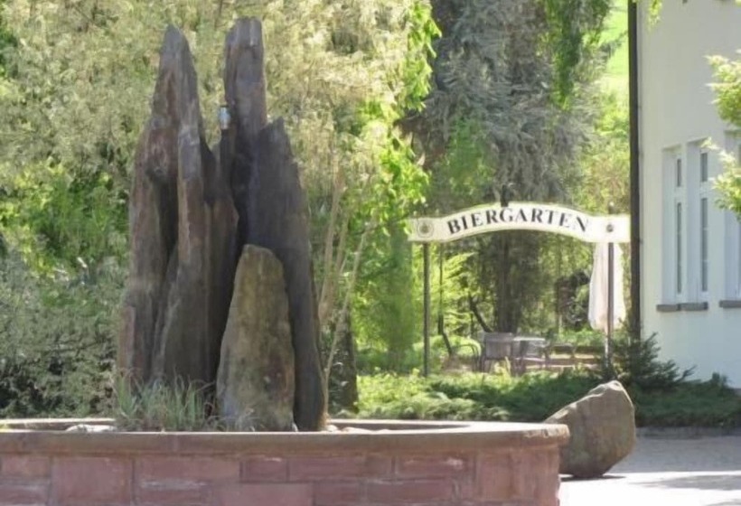 בית מלון כפרי Montana