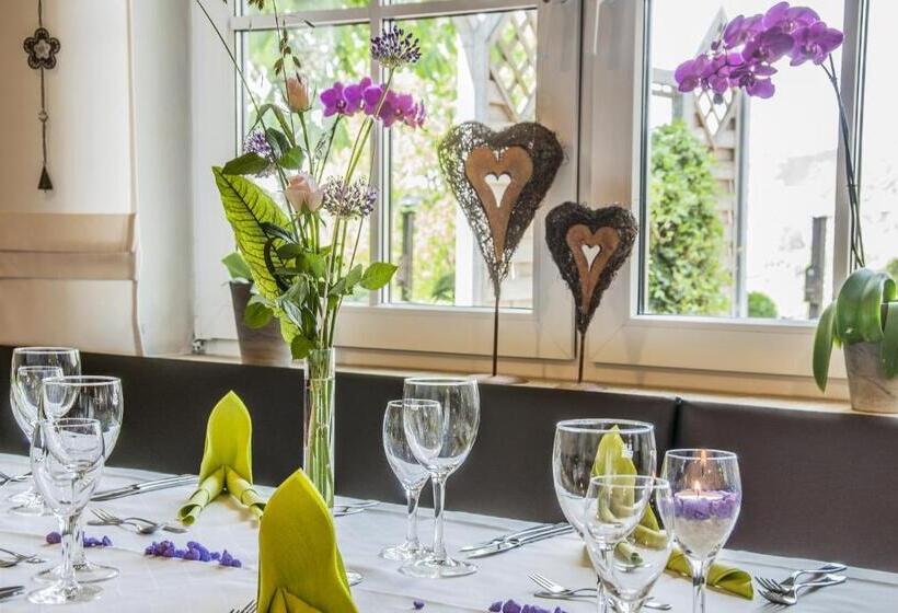 Отель Restaurant Bauer Keller