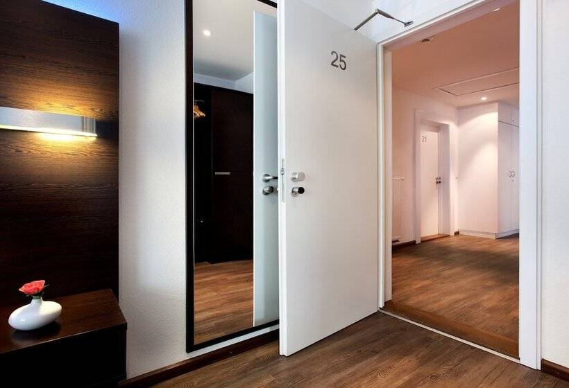 Schlotzeria Hotel I Café I Eis