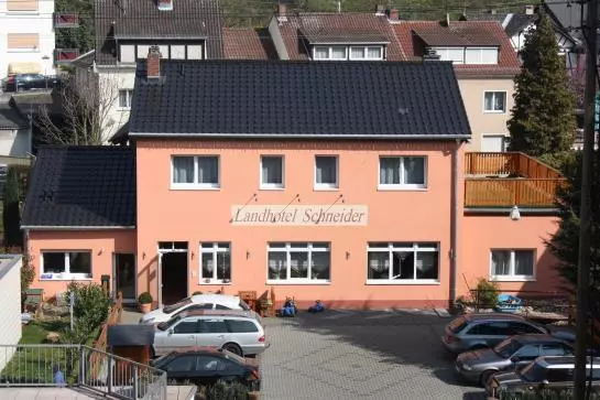 هتل Schneider Land