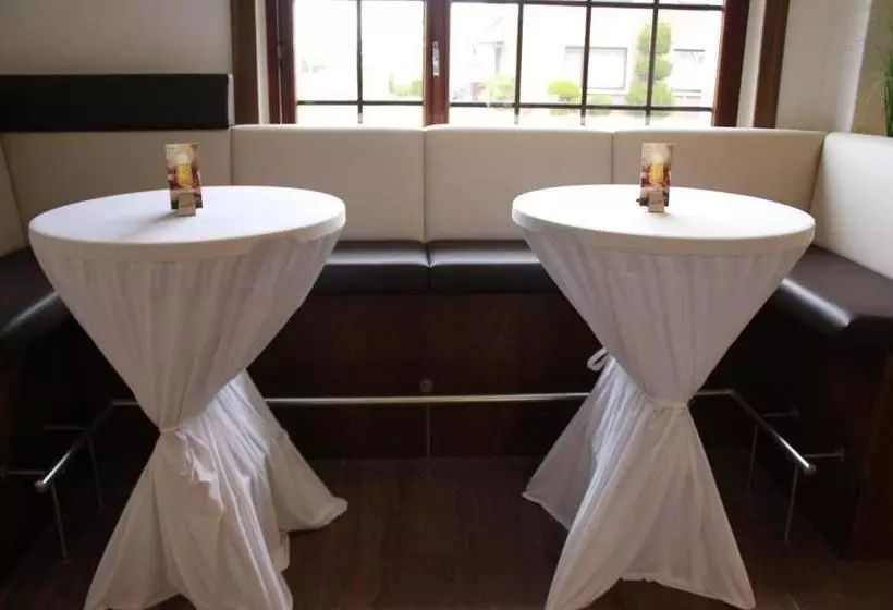 Ummen Hotel&restaurant