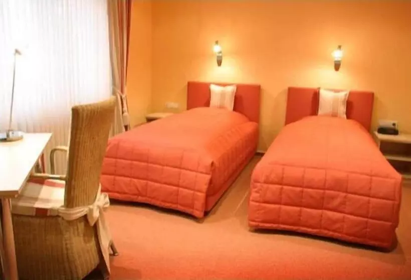 Отель Zur Linde