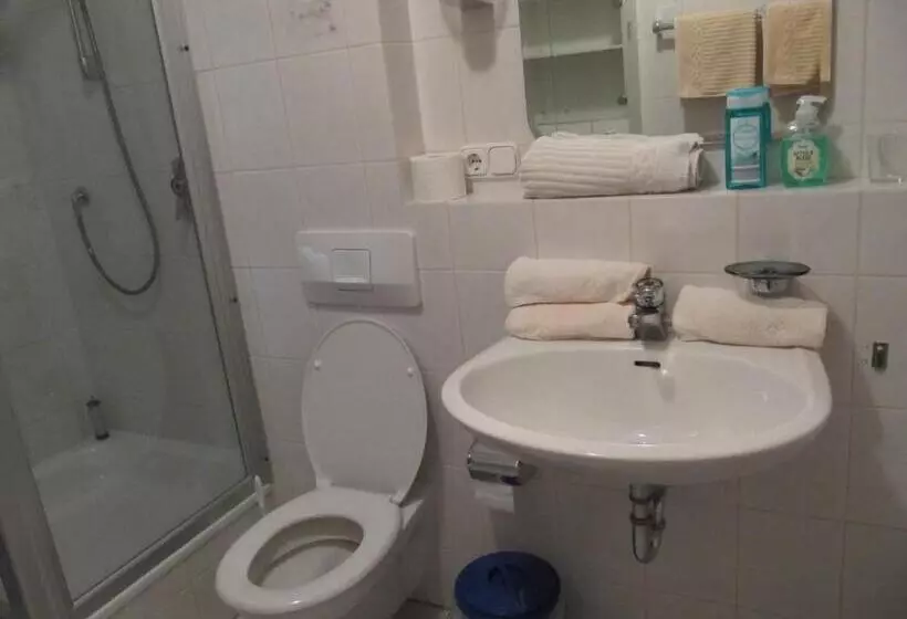 Пансион Erlebnislandgasthof Hotel Neiderhell