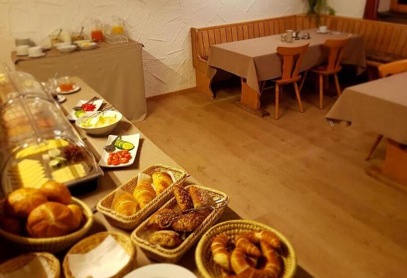 ペンション Schönblick Hotel Garni Ferienwohnungen