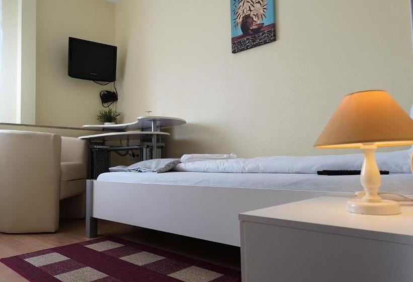 פנסיון Zum Erbacher Hof