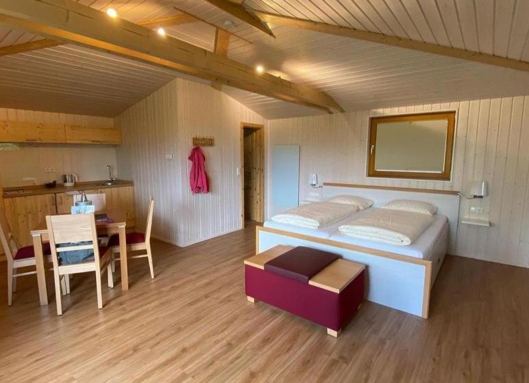 Waldquelle Baumhaushotel Aerzen