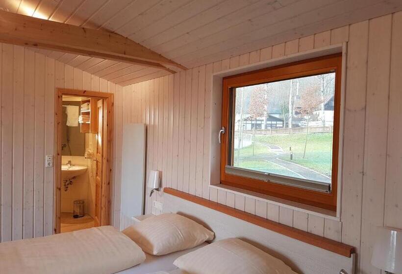 Waldquelle Baumhaushotel Aerzen