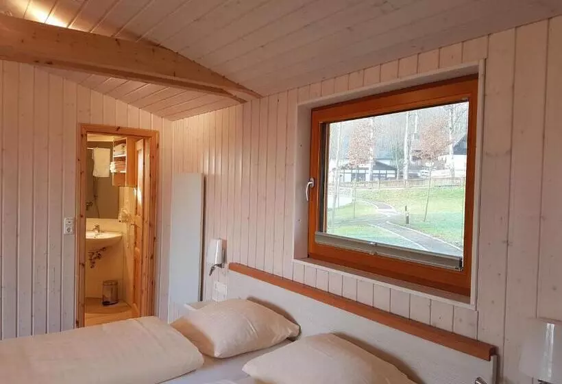 Waldquelle Baumhaushotel Aerzen