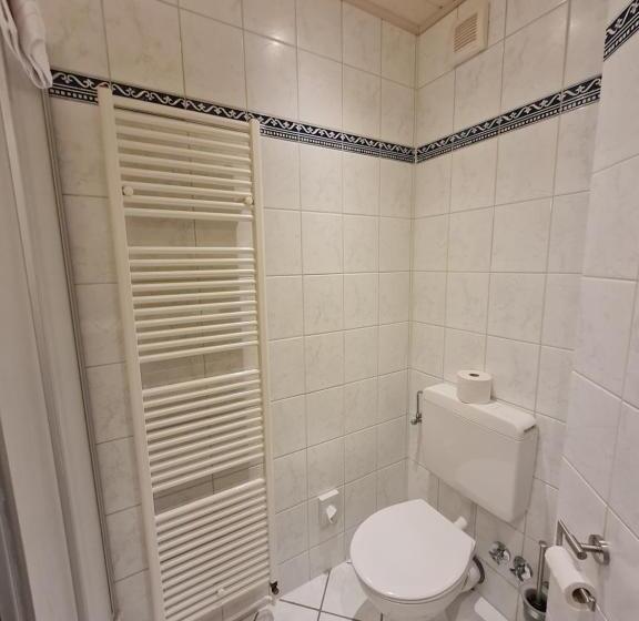 Waldquelle Baumhaushotel Aerzen