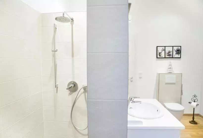 Aamiaismajoitus (B&B) Park Villa Gernsheim