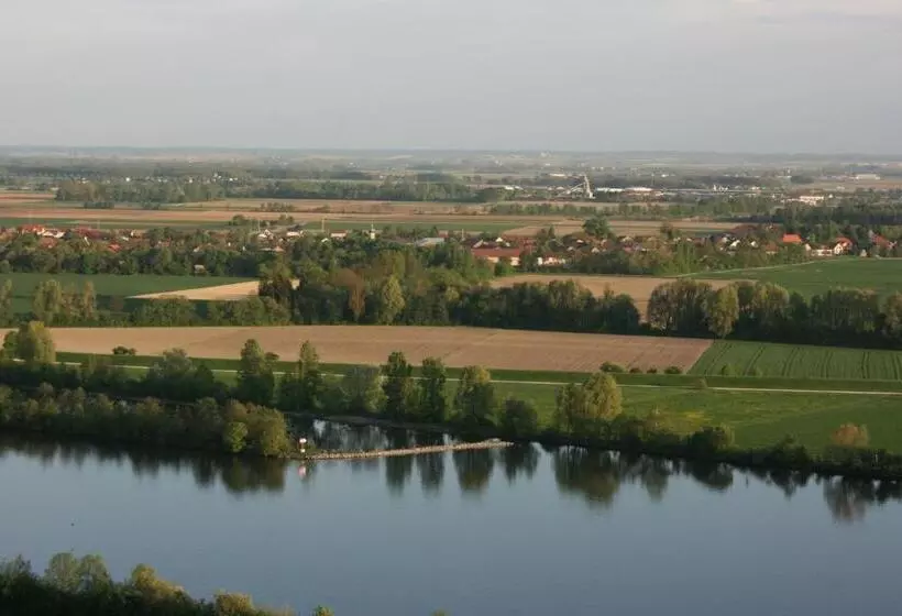 Bed and Breakfast Am Donaubogen