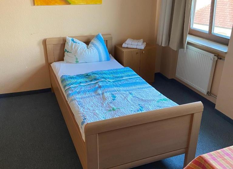 مبيت وإفطار Frühstückspension Klosterhof In Franken