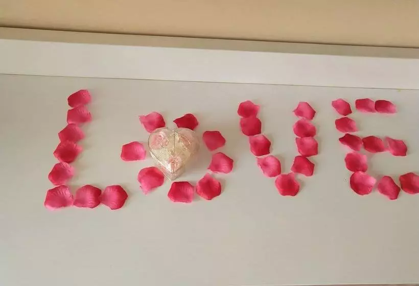 East Queen Hotel Zhong Shan Road