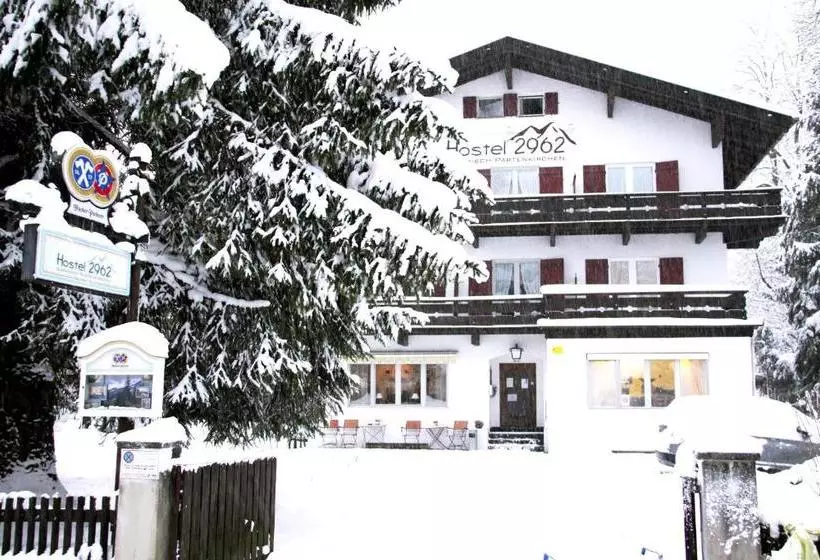 Hostel 2962