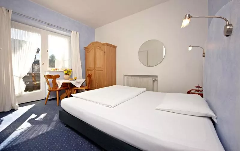 Hostel 2962
