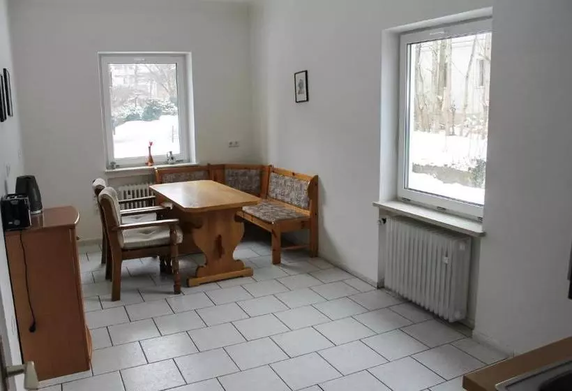 Hostel 2962