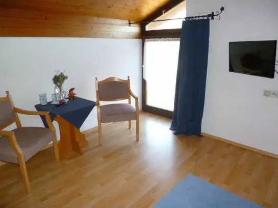 住宿加早餐  Haus Hochstein Pension