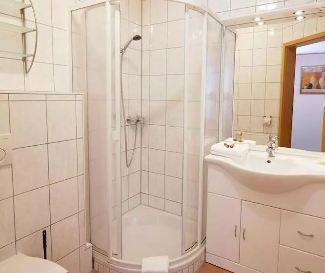 Land Und Aktivhotel Altmühlaue