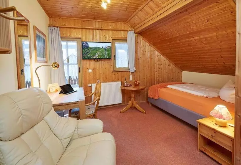 Land Und Aktivhotel Altmühlaue