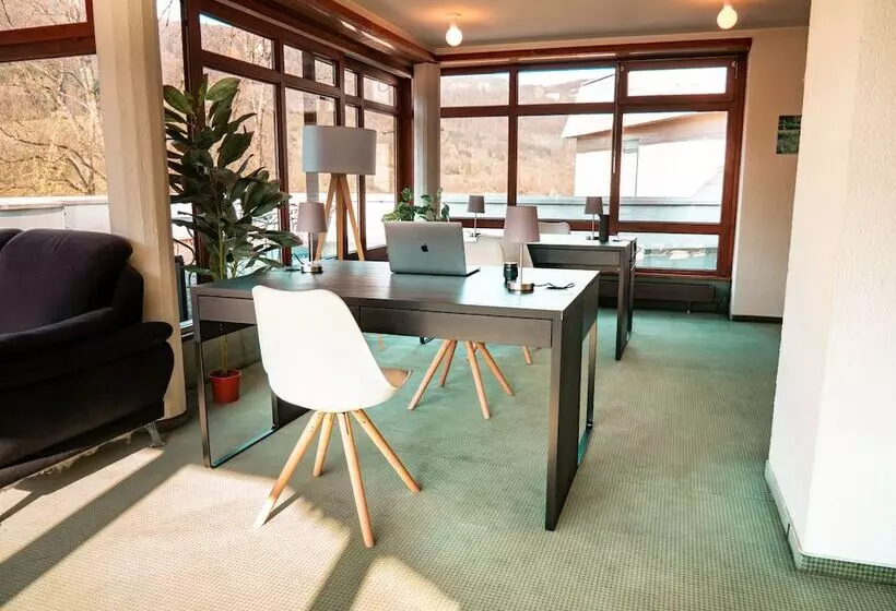 فندق Quellenhof Bad Urach