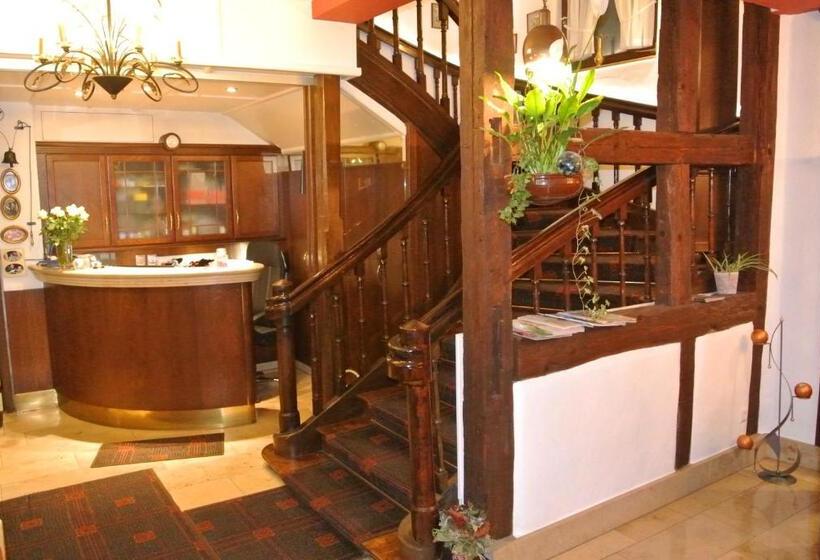 ホテル Restaurant Goldenes Lamm