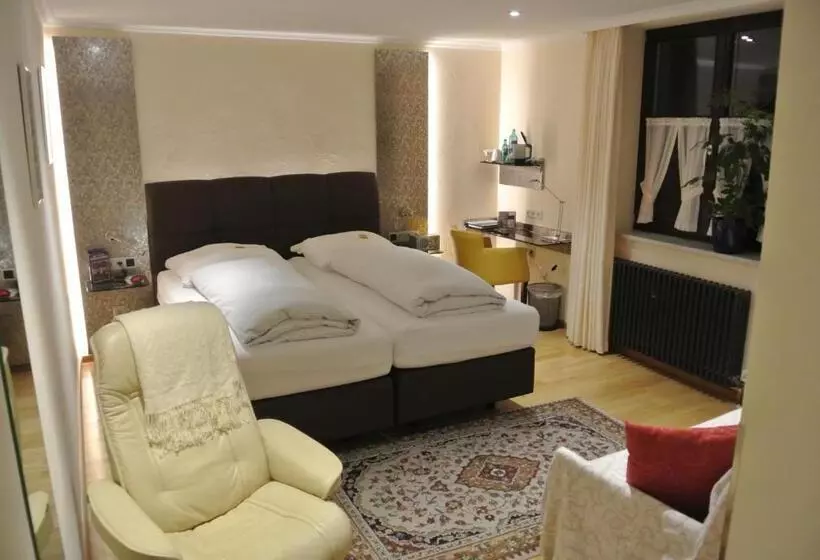 酒店 Restaurant Goldenes Lamm