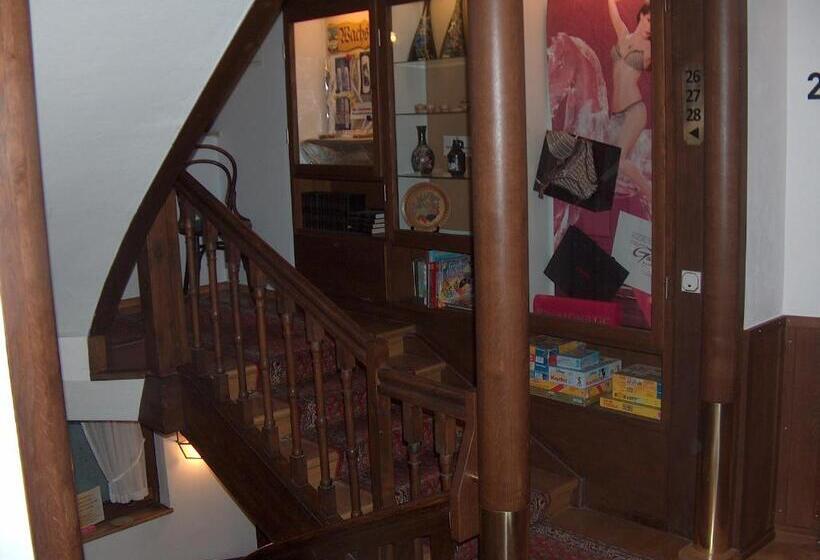 ホテル Restaurant Goldenes Lamm