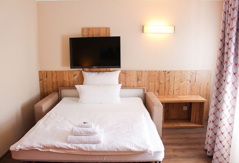 בית מלון כפרי & Restaurant Zum Reussenstein