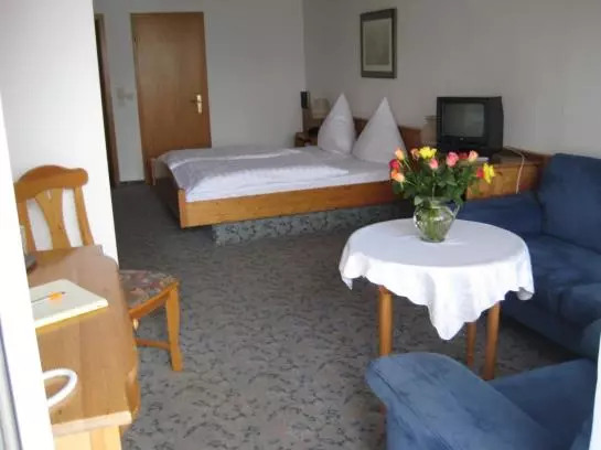 Отель Schönberger Hof