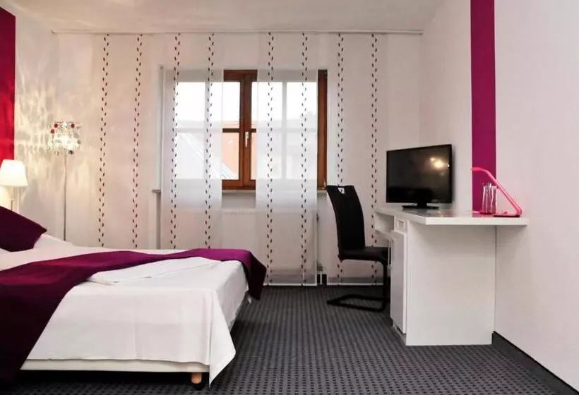 Отель Zum Brunnen