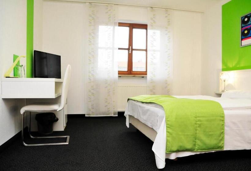 Отель Zum Brunnen