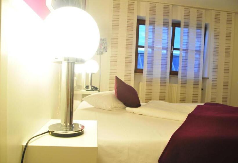 Отель Zum Brunnen