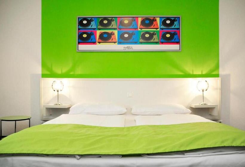 Отель Zum Brunnen