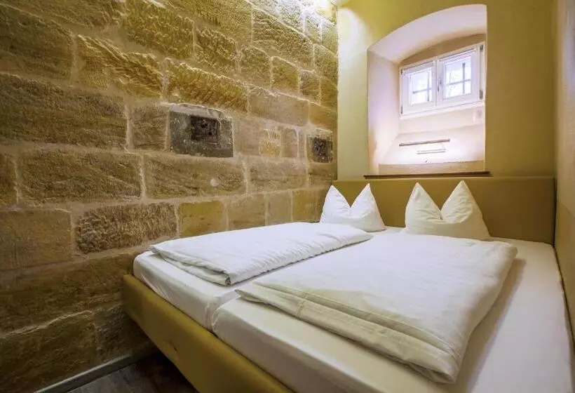 Knast Hotel Fronfeste