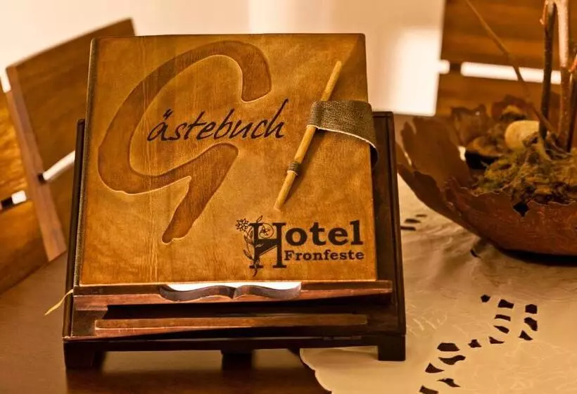 Knast Hotel Fronfeste