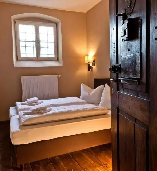 Knast Hotel Fronfeste