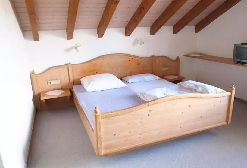 ペンション Gästehaus Hirlinger