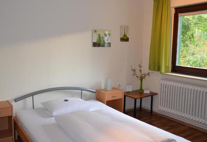 بنسيون Landgasthof Wallburg